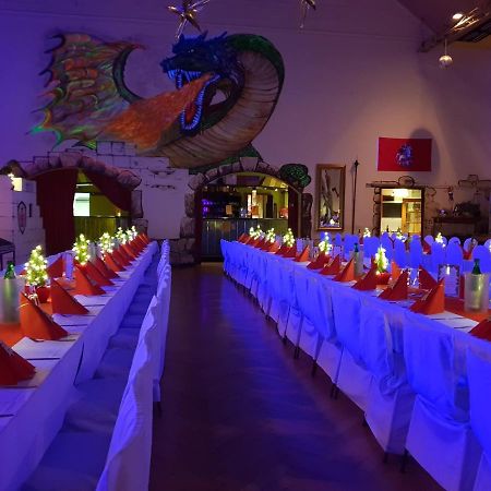 Pension Und Restaurant Die Burg Ehrenfriedersdorf Екстер'єр фото