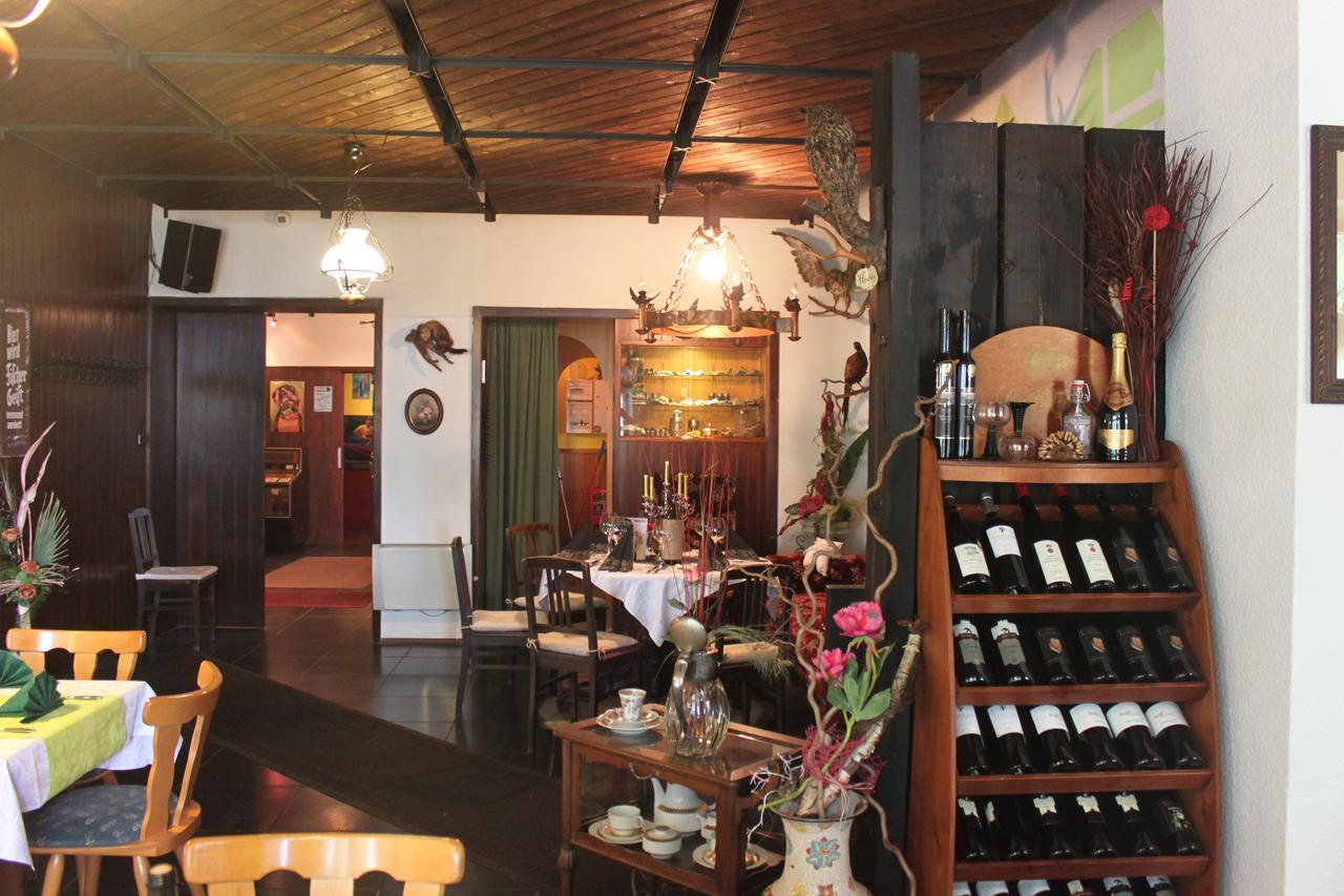 Pension Und Restaurant Die Burg Ehrenfriedersdorf Екстер'єр фото