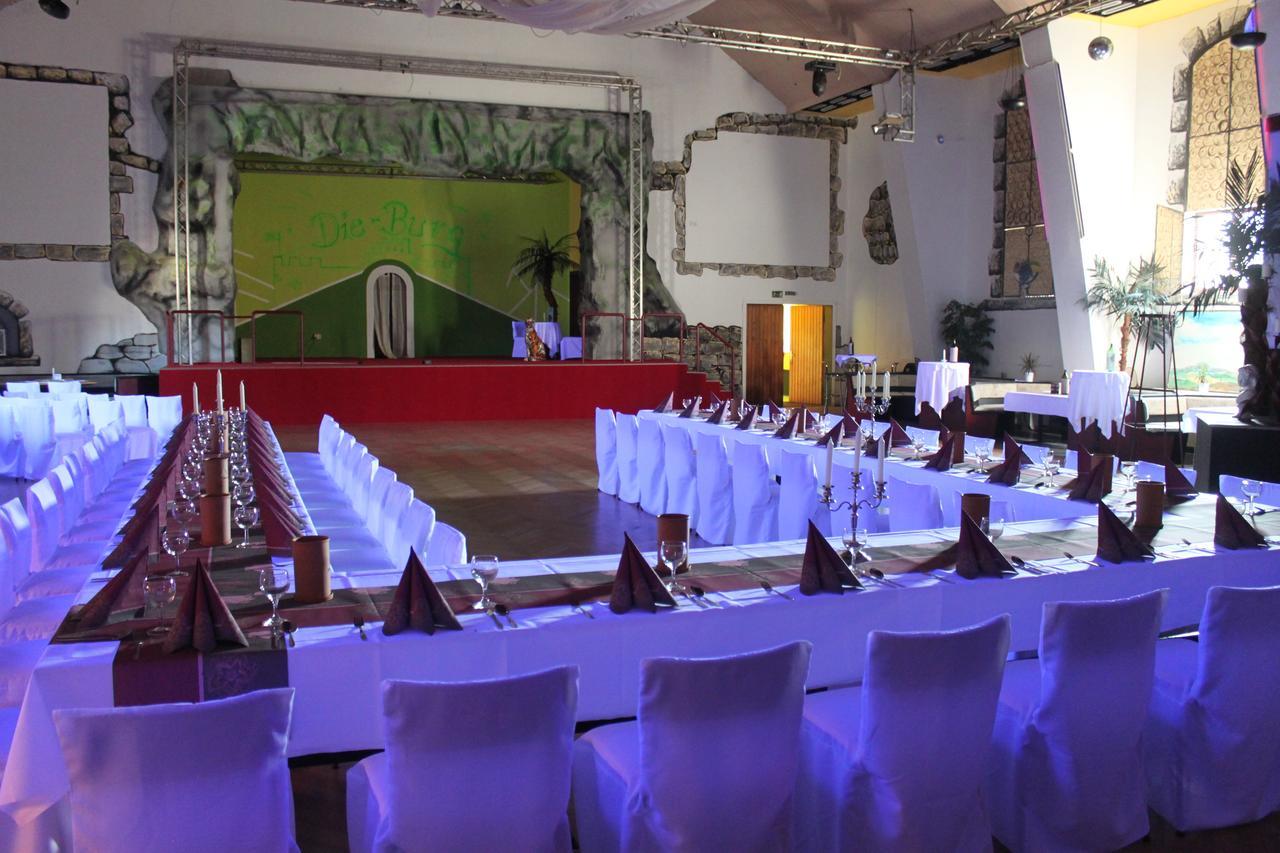 Pension Und Restaurant Die Burg Ehrenfriedersdorf Екстер'єр фото