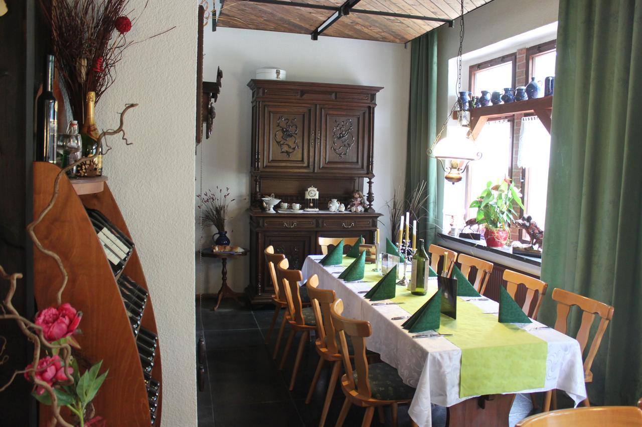 Pension Und Restaurant Die Burg Ehrenfriedersdorf Екстер'єр фото