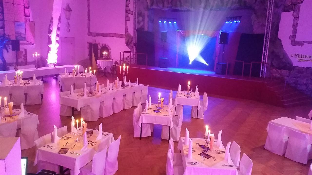 Pension Und Restaurant Die Burg Ehrenfriedersdorf Екстер'єр фото