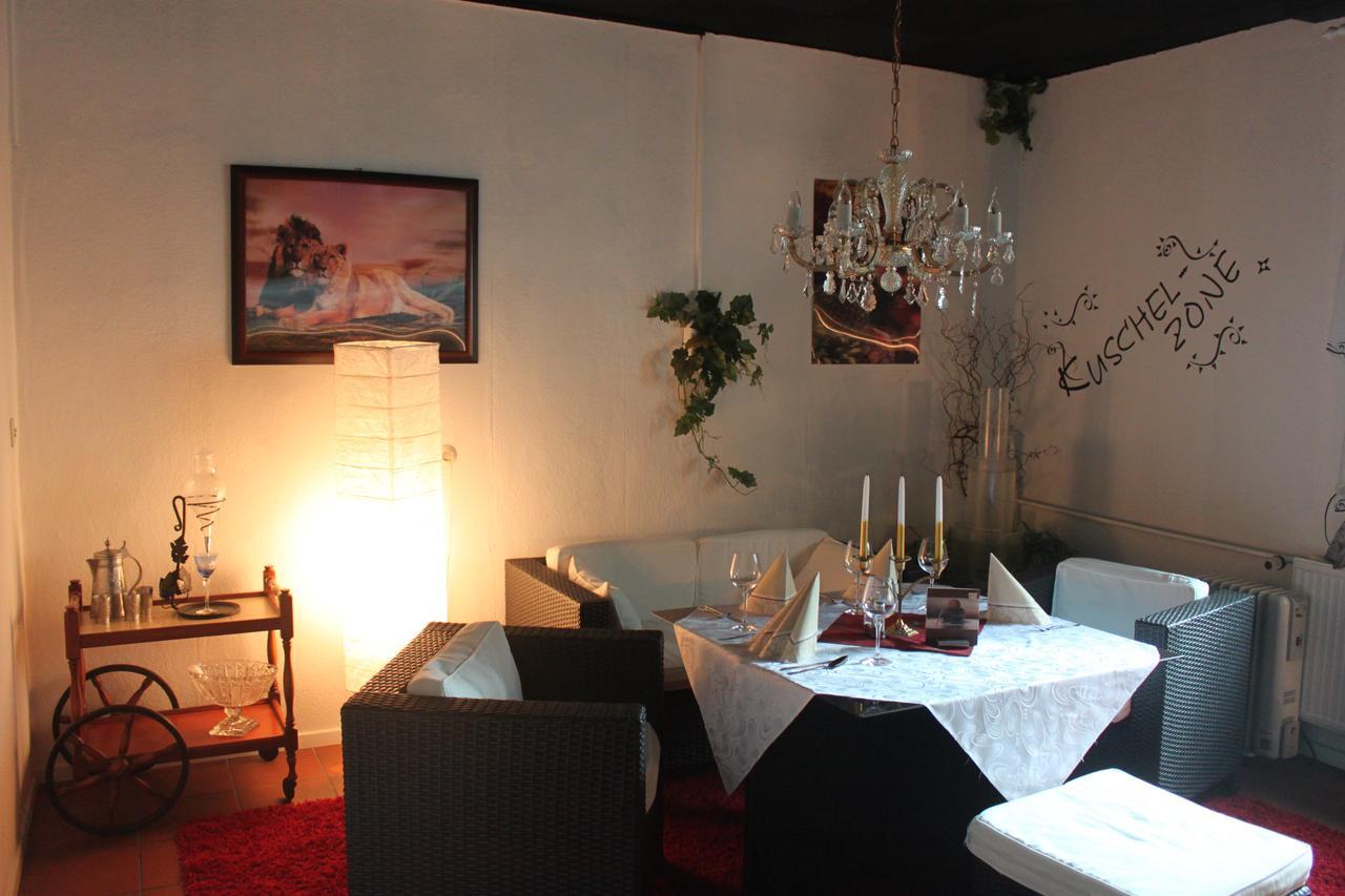 Pension Und Restaurant Die Burg Ehrenfriedersdorf Екстер'єр фото