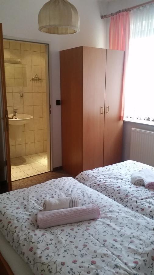 Pension Und Restaurant Die Burg Ehrenfriedersdorf Екстер'єр фото