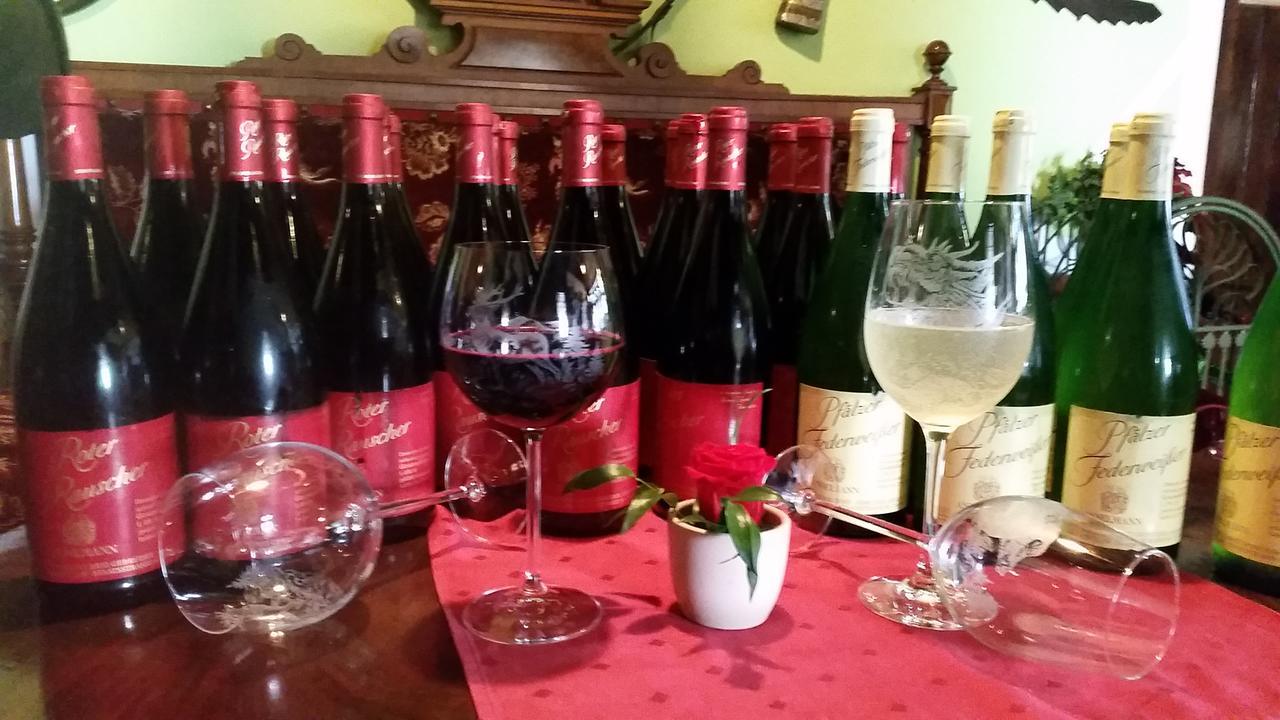 Pension Und Restaurant Die Burg Ehrenfriedersdorf Екстер'єр фото